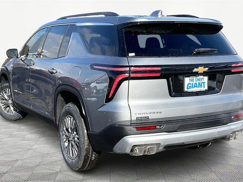 New 2026 Chevrolet Traverse LT w/ Driver Confidence Package image 3