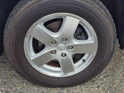 Used 2006 Dodge Grand Caravan SXT FWD image 12