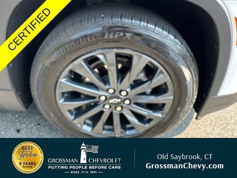 Used 2023 Chevrolet Traverse RS AWD/4WD image 29