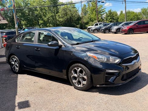 Used 2019 Kia Forte LXS FWD image 9