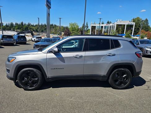 Used 2020 Jeep Compass Latitude FWD image 8