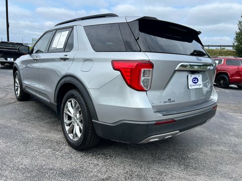 Used 2020 Ford Explorer XLT w/ Equipment Group 202A RWD image 6