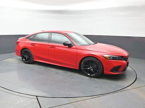 Used 2023 Honda Civic Sport image 8