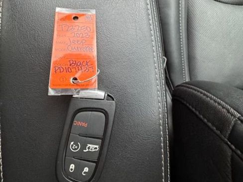 Used 2023 Jeep Cherokee Altitude Lux image 48