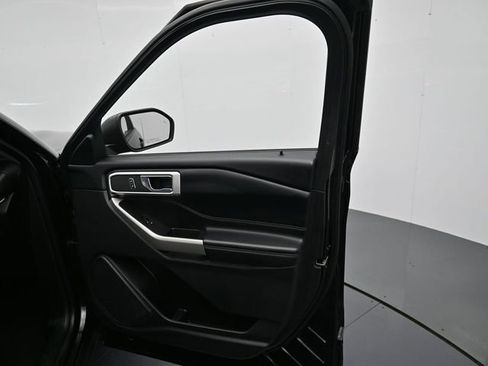 Used 2022 Ford Explorer XLT w/ Class IV Trailer Tow Package image 29
