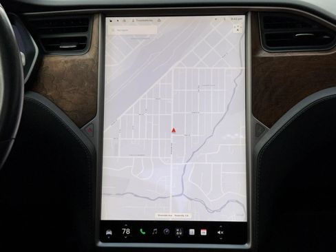 Used 2018 Tesla Model X 75D AWD/4WD image 21