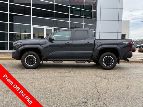 Used 2024 Toyota Tacoma TRD Off-Road w/ TRD Off Road Premium Package AWD/4WD image 6