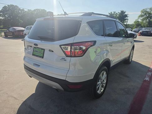 Used 2018 Ford Escape SE w/ SE Sync 3 Package AWD/4WD image 12