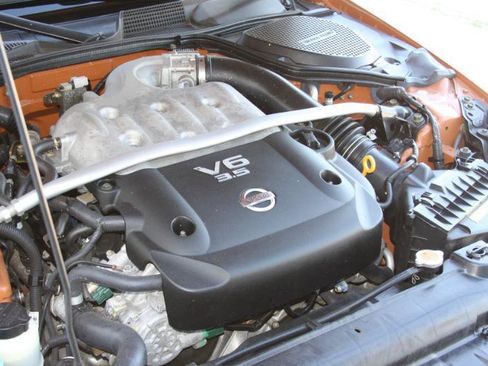 Used 2006 Nissan 350Z Touring RWD image 30