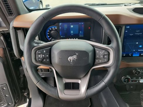 Used 2024 Ford Bronco Outer Banks AWD/4WD image 20