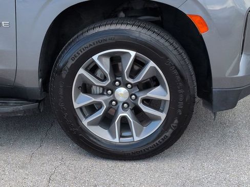 Used 2021 Chevrolet Tahoe LT w/ LT Signature Package RWD image 11