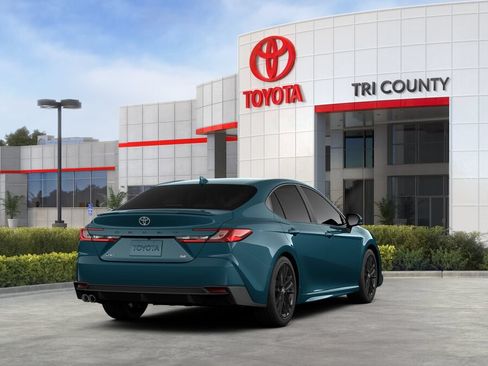 New 2026 Toyota Camry SE FWD image 9