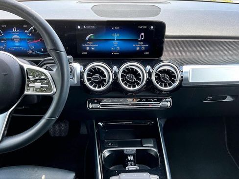 Used 2023 Mercedes-Benz GLB 250 image 7