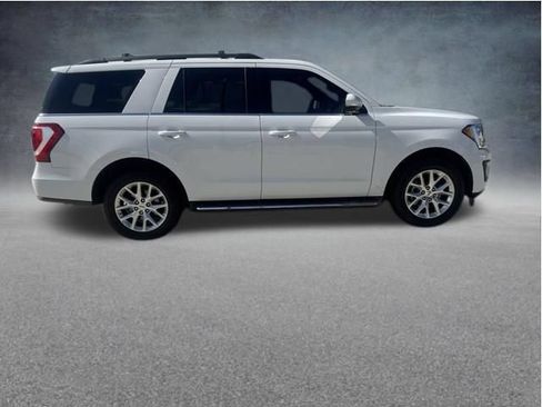 Used 2021 Ford Expedition XLT RWD image 8