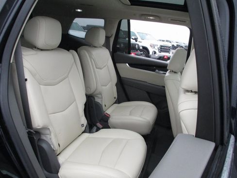 Used 2021 Cadillac XT6 Premium Luxury image 24