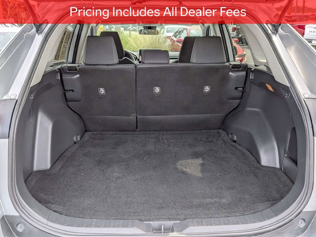 Used 2019 Toyota RAV4 LE FWD image 14