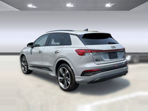 Used 2023 Audi Q4 e-tron Premium Plus w/ Premium Plus AWD/4WD image 3