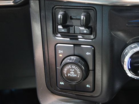 Used 2023 Ford F150 Lariat AWD/4WD image 27