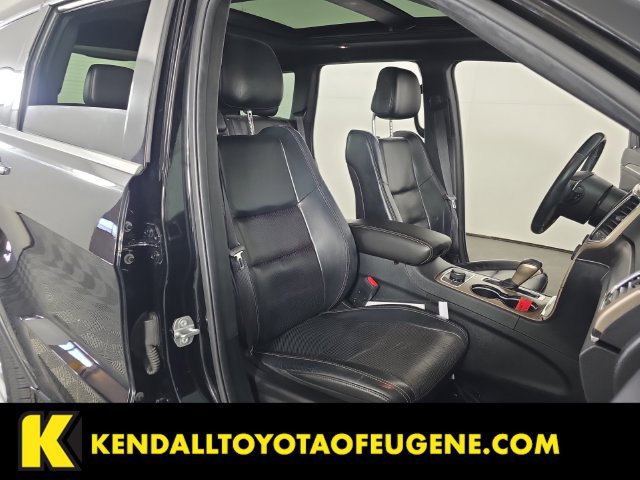 Used 2017 Jeep Grand Cherokee Limited w/ Luxury Group II AWD/4WD image 31