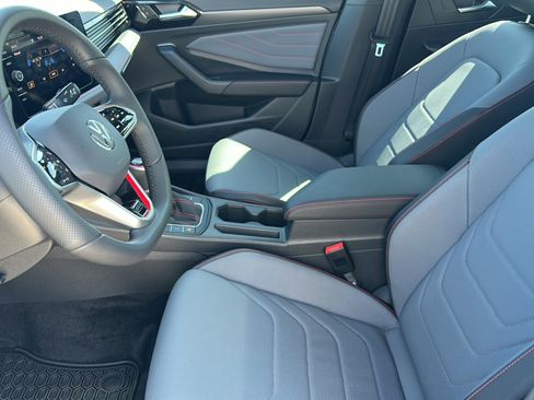 Used 2025 Volkswagen Jetta GLI Autobahn image 13