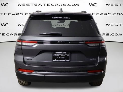 New 2026 Jeep Grand Cherokee Altitude image 4