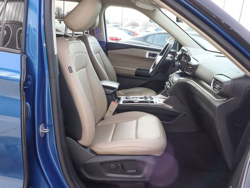 Used 2020 Ford Explorer XLT w/ Equipment Group 202A image 27