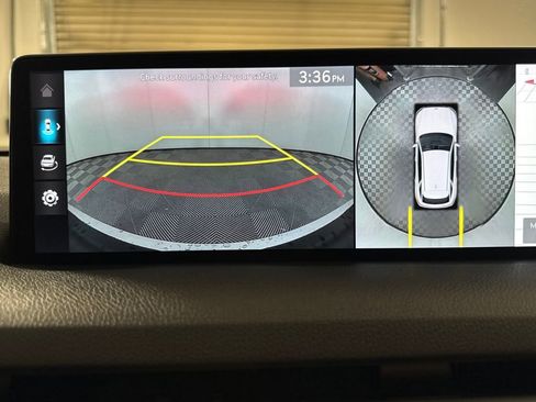 Used 2024 Genesis GV70 2.5T w/ Advanced Package image 20