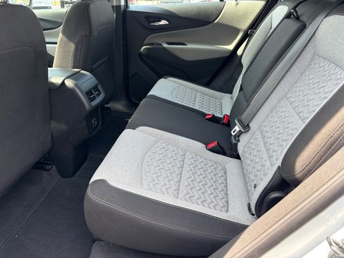 Used 2022 Chevrolet Equinox LS image 8