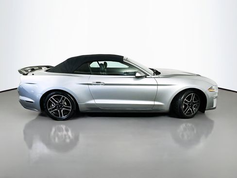 Used 2020 Ford Mustang Premium RWD image 8