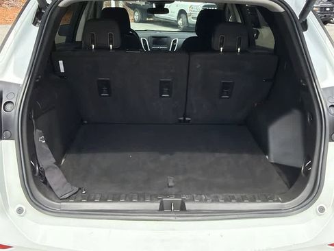 Used 2020 Chevrolet Equinox LT image 16