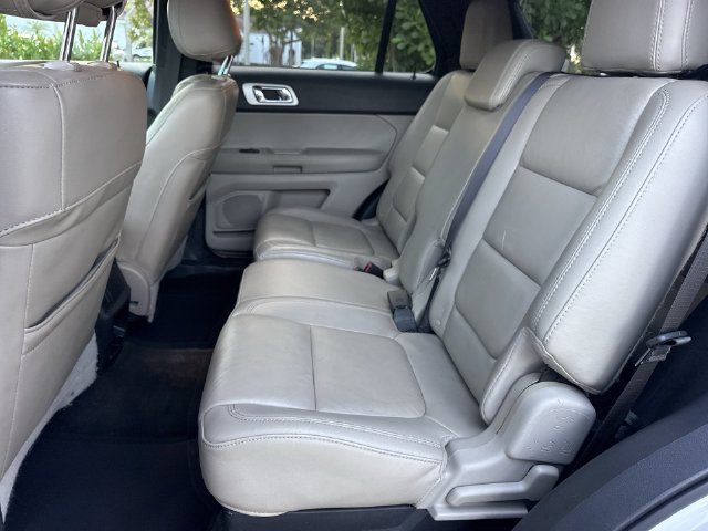 Used 2014 Ford Explorer XLT w/ Equipment Group 202A AWD/4WD image 23