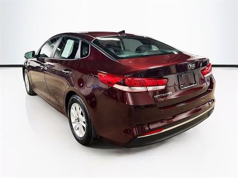 Used 2017 Kia Optima LX image 5