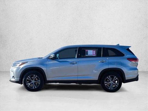Used 2019 Toyota Highlander Plus image 9