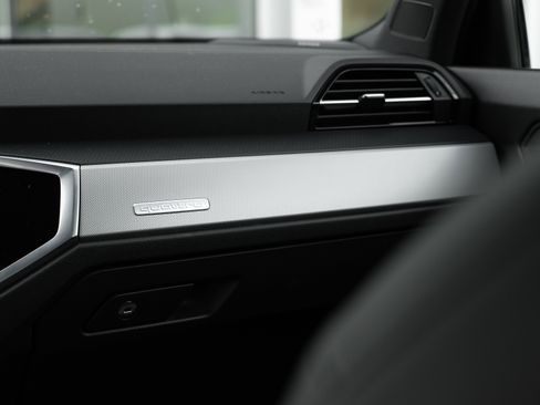 Used 2023 Audi Q3 2.0T Premium Plus image 15