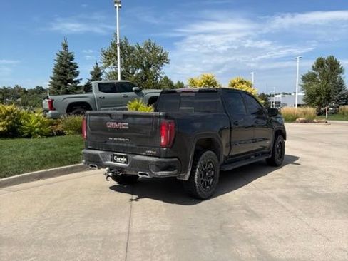 Used 2022 GMC Sierra 1500 AT4 w/ AT4 Preferred Package AWD/4WD image 3
