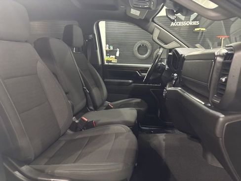 Used 2024 Chevrolet Silverado 2500 LT w/ Convenience Package image 38