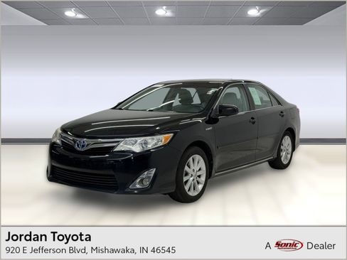 Used 2012 Toyota Camry XLE w/ Leather Pkg image 1