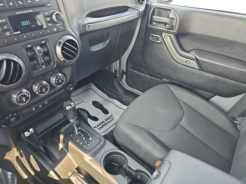 Used 2018 Jeep Wrangler Unlimited Sport S AWD/4WD image 23
