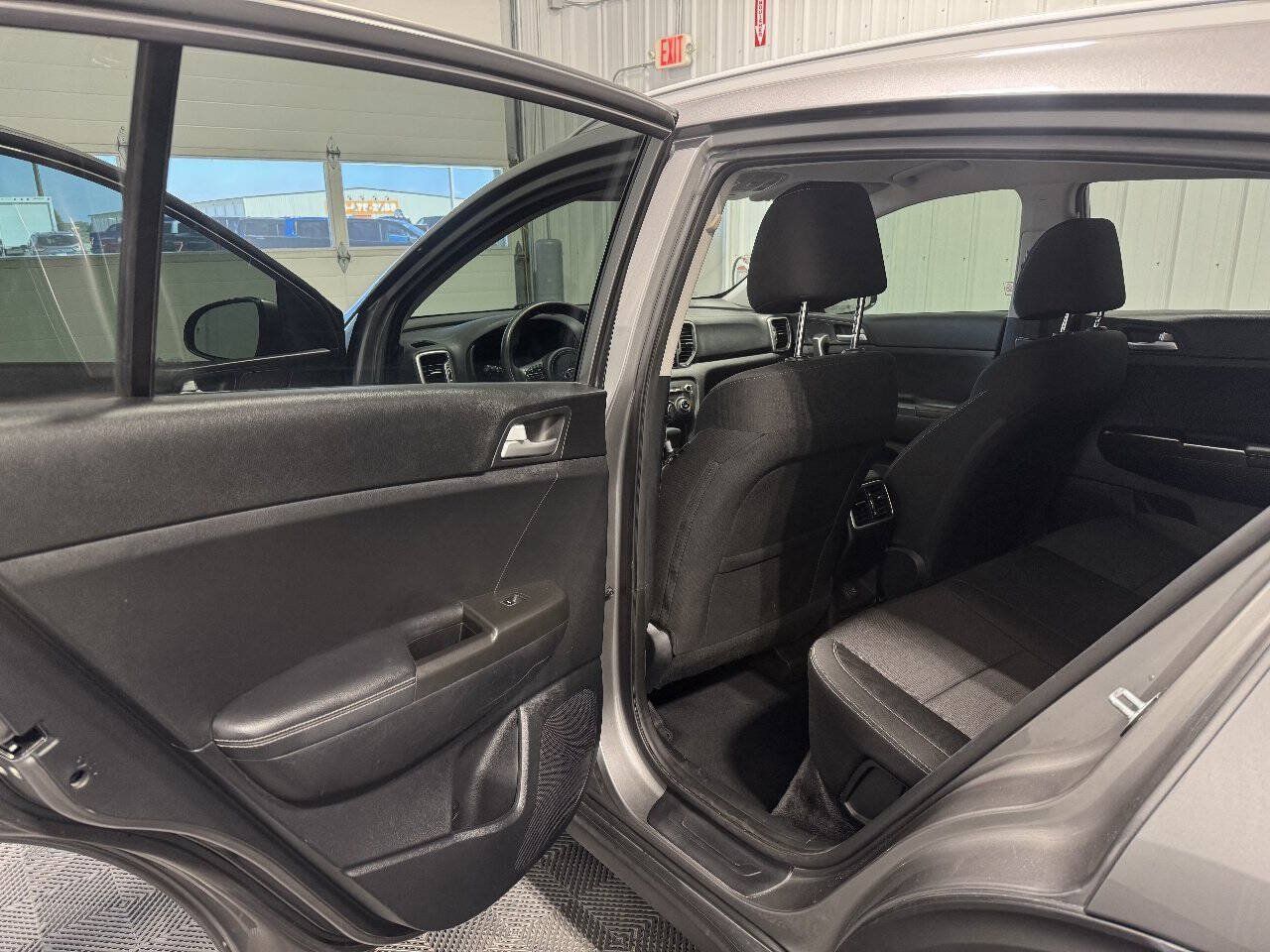Used 2017 Kia Sportage LX w/ LX Popular Package AWD/4WD image 9