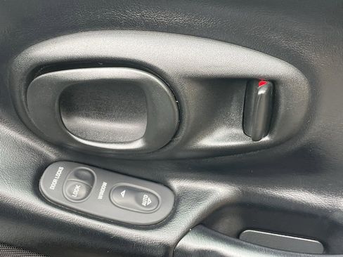 Used 1999 Chevrolet Corvette Coupe image 15