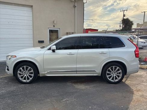 Used 2016 Volvo XC90 T6 Inscription w/ Vision Package image 4