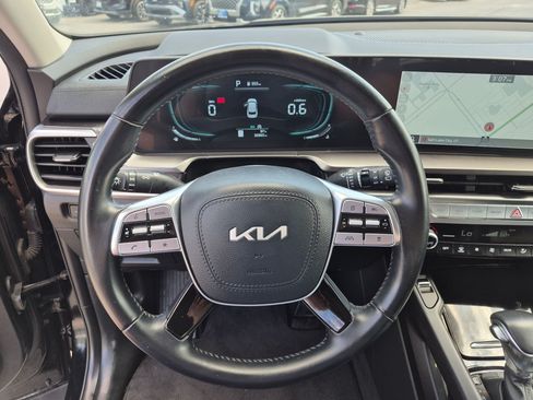 Used 2025 Kia Telluride S AWD/4WD image 18