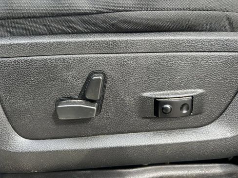 Used 2021 RAM 2500 Big Horn w/ Level 1 Equipment Group image 11