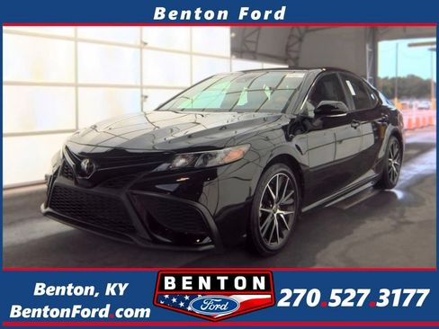 Used 2024 Toyota Camry SE FWD image 1