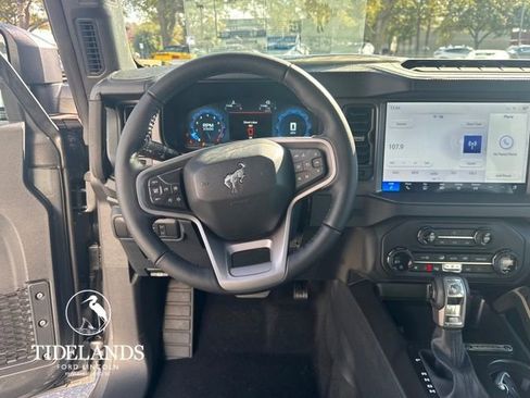 New 2025 Ford Bronco Badlands AWD/4WD image 16