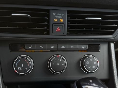 Certified 2024 Volkswagen Jetta Sport image 11