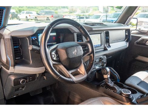 Used 2022 Ford Bronco Black Diamond AWD/4WD image 12