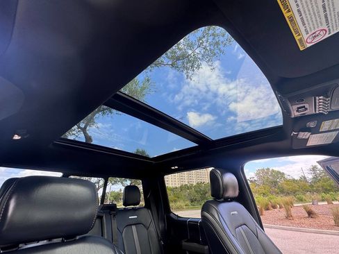 Used 2022 Ford F450 Platinum w/ FX4 Off-Road Package image 48