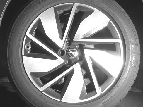 Used 2024 Volkswagen Atlas SE image 14