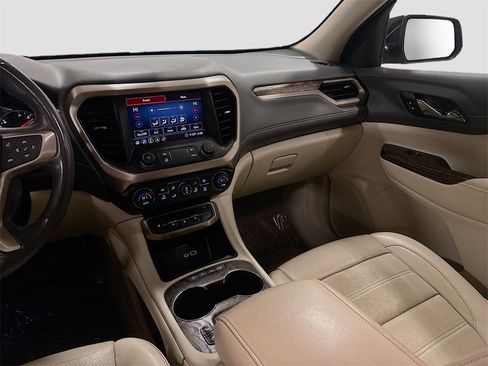 Used 2020 GMC Acadia Denali w/ Technology Package image 29
